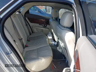 2014 Jaguar XJ z VIN SAJWJ1CD0E8V63989, wystawiony jako IAAI lot #41643513 z przebiegiem 119 924 mil mil oraz . Historia ofert i sprzedaży dostępna na DreamBid. Obrazek 8.