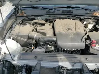 2020 Toyota Tacoma SR5 with VIN 3TMCZ5AN7LM364136, listed as a Copart auction lot 69887865 with 31,953 mi miles and Salvage title. Bid and sale history available at DreamBid. Image 13.