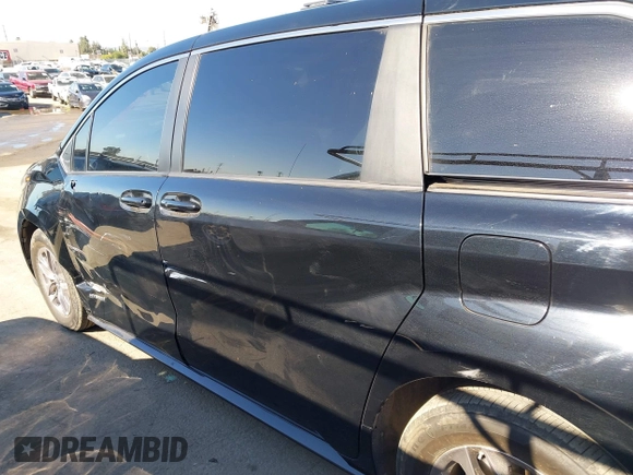 2021 Toyota Sienna LE with VIN 5TDKRKEC5MS043913, listed as a IAAI auction lot 40141863 with 89,439 mi miles. Bid and sale history available at carsss.com. Image 14.