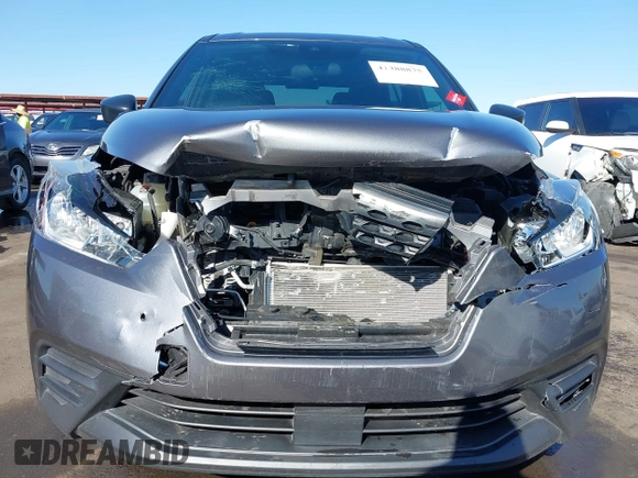 2020 Nissan Kicks S with VIN 3N1CP5BV5LL550531, listed as a IAAI auction lot 41388875 with 23,865 mi miles. Bid and sale history available at carsss.com. Image 6.