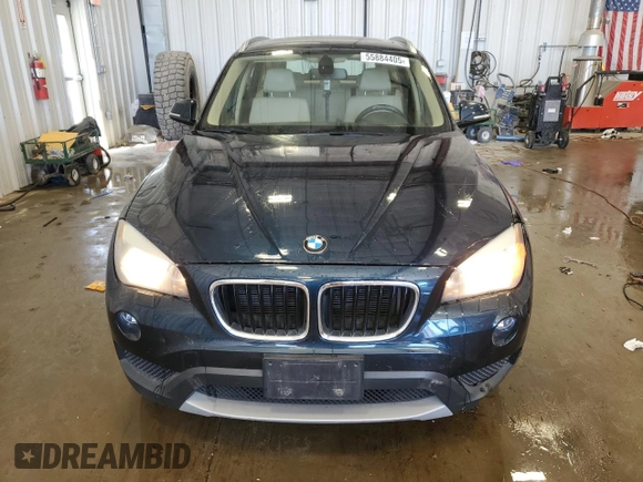 2013 BMW X1 xDrive28i z VIN WBAVL1C59DVR90212, wystawiony jako Copart lot #55884405 z przebiegiem 92 613 mil mil oraz Czysty tytuł • Clean title. Historia ofert i sprzedaży dostępna na DreamBid. Obrazek 5.