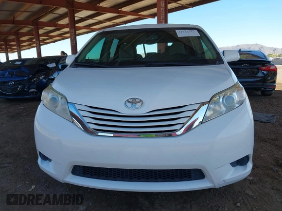 2017 Toyota Sienna LE Auto Access Seat with VIN 5TDKZ3DC5HS820717, listed as a IAAI auction lot 41884712 with 42,592 mi miles. Bid and sale history available at carsss.com. Image 12.
