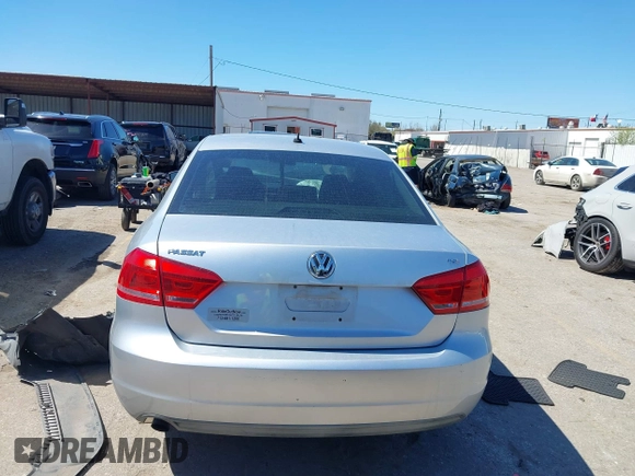 2015 Volkswagen Passat 1.8T Limited Edition with VIN 1VWAT7A30FC014689, listed as a IAAI auction lot 41758748 with 140,545 mi miles. Bid and sale history available at carsss.com. Image 17.