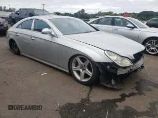 2008 Mercedes-Benz CLS 550 with VIN WDDDJ72X38A119397, listed as a Copart auction lot 69606244 with 8,251 mi miles and Salvage Title. Bid and sale history available at DreamBid. Image 4.