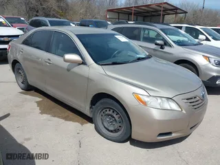 2007 Toyota Camry CE with VIN 4T1BE46K97U694647, listed as a IAAI auction lot 41798640 with 184,986 mi miles. Bid and sale history available at carsss.com. Image 1.