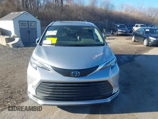 2022 Toyota Sienna XLE with VIN 5TDJRKEC9NS088219, listed as a IAAI auction lot 41820969 with 190,598 mi miles and . Bid and sale history available at DreamBid. Image 12.
