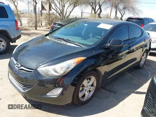 2013 Hyundai Elantra GLS z VIN 5NPDH4AE4DH440405, wystawiony jako IAAI lot #41901236 z przebiegiem 122 375 mil mil oraz . Historia ofert i sprzedaży dostępna na DreamBid. Obrazek 17.