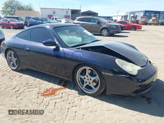 2003 Porsche 911 Carrera with VIN WP0AA29953S620592, listed as a IAAI auction lot 41808347 with 117,175 mi miles. Bid and sale history available at carsss.com. Image 1.