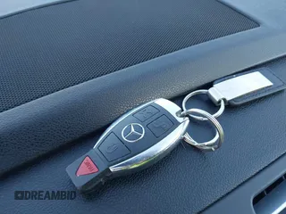 2011 Mercedes-Benz R R 350 with VIN 4JGCB6FE9BA113693, listed as a IAAI auction lot 41255621 with 136,126 mi miles. Bid and sale history available at carsss.com. Image 11.