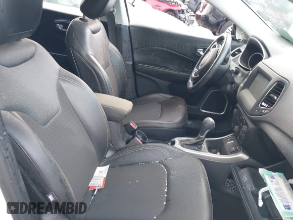 2020 Jeep Compass Latitude with VIN 3C4NJCBB9LT241954, listed as a IAAI auction lot 41355145 with Not Provided miles and . Bid and sale history available at carsss.com. Image 5.