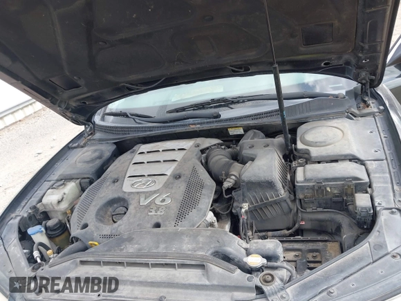 2006 Hyundai Azera SE with VIN KMHFC46F16A087393, listed as a IAAI auction lot 41475177 with 124,197 mi miles and . Bid and sale history available at DreamBid. Image 10.