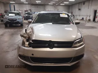 2014 Volkswagen Jetta TDI w/Premium с VIN 3VW3L7AJ6EM379401, выставлен на аукционе IAAI как лот 42086326 с пробегом 89 870 миль миль и . История ставок и продаж доступна на DreamBid. Изображение 12.