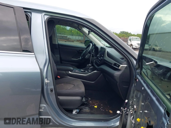 2021 Toyota Highlander L with VIN 5TDZZRAH8MS032512, listed as a IAAI auction lot 42364573 with 73,004 mi miles and . Bid and sale history available at DreamBid. Image 5.