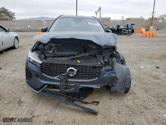 2024 Volvo XC60 Recharge Plug-In Hybrid Core Dark Theme with VIN YV4H60DK3R1776379, listed as a Copart auction lot 86554544 with 0 mi miles and Salvage Title. Bid and sale history available at carsss.com. Image 5.