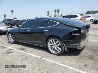 2019 Tesla Model S 75D z VIN 5YJSA1E29KF348065, wystawiony jako Copart lot #60290925 z przebiegiem 73 573 mil mil oraz Szkoda całkowita • Salvage title. Historia ofert i sprzedaży dostępna na DreamBid. Obrazek 2.