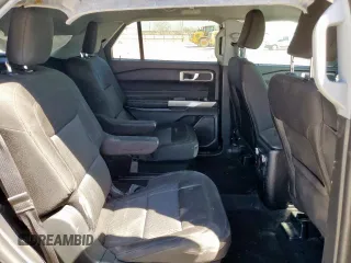 2022 Ford Explorer XLT z VIN 1FMSK7DH3NGA83915, wystawiony jako Copart lot #50222075 z przebiegiem 71 265 mil mil oraz Szkoda całkowita • Salvage title. Historia ofert i sprzedaży dostępna na DreamBid. Obrazek 12.