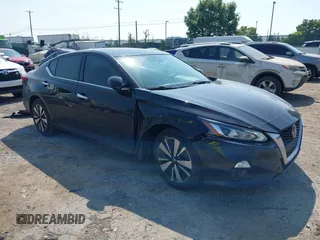 2019 Nissan Altima SV with VIN 1N4BL4DV0KC216919, listed as a IAAI auction lot 42425860 with 96,894 mi miles and . Bid and sale history available at DreamBid. Image 1.