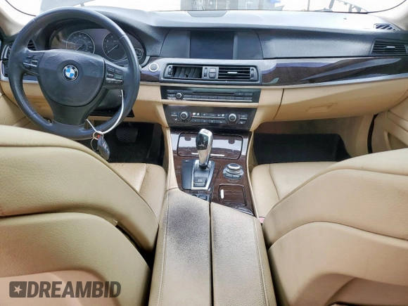 2011 BMW 5 Series 535i z VIN WBAFR7C53BC800189, wystawiony jako Copart lot #56293035 z przebiegiem 201 440 mil mil oraz Szkody całkowita. Historia ofert i sprzedaży dostępna na DreamBid. Obrazek 8.