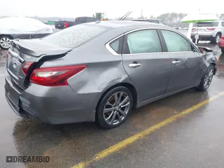 2018 Nissan Altima 2.5 SL with VIN 1N4AL3AP7JC261043, listed as a IAAI auction lot 41508905 with 186,507 mi miles. Bid and sale history available at carsss.com. Image 4.