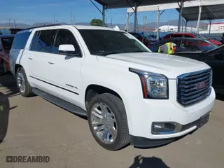 2017 GMC Yukon XL SLT with VIN 1GKS2GKC5HR403907, listed as a IAAI auction lot 41835784 with 46,004 mi miles. Bid and sale history available at carsss.com. Image 1.