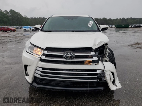 2018 Toyota Highlander SE z VIN 5TDKZRFH2JS265873, wystawiony jako Copart lot #56623075 z przebiegiem 202 427 mil mil oraz Szkoda całkowita • Salvage title. Historia ofert i sprzedaży dostępna na DreamBid. Obrazek 5.