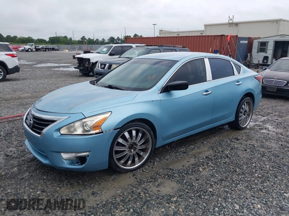 2015 Nissan Altima 2.5 S with VIN 1N4AL3AP2FN328451, listed as a IAAI auction lot 42113355 with 221,659 mi miles. Bid and sale history available at carsss.com. Image 2.