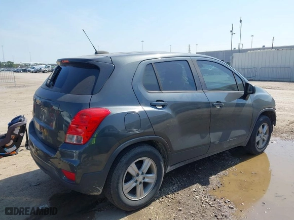 2020 Chevrolet Trax LS with VIN 3GNCJKSB4LL228232, listed as a IAAI auction lot 41670275 with 113,043 mi miles. Bid and sale history available at carsss.com. Image 4.