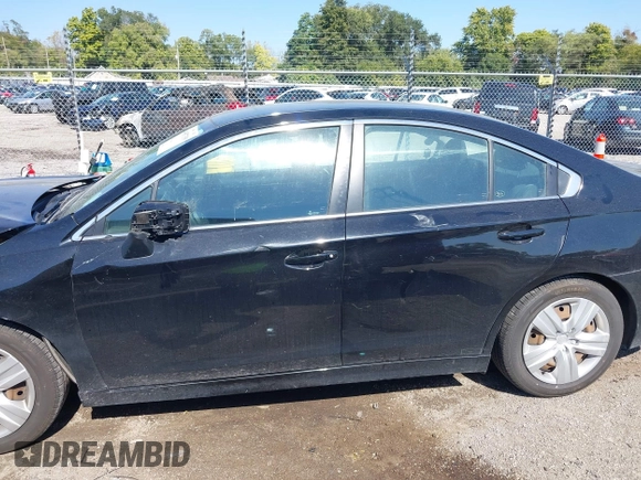 2015 Subaru Legacy 2.5i z VIN 4S3BNBA65F3073803, wystawiony jako IAAI lot #40507339 z przebiegiem 69 390 mil mil oraz . Historia ofert i sprzedaży dostępna na DreamBid. Obrazek 14.