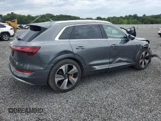 2019 Audi e-tron Prestige with VIN WA1VAAGE2KB005891, listed as a Copart auction lot 60627053 with 25,596 mi miles. Bid and sale history available at carsss.com. Image 3.