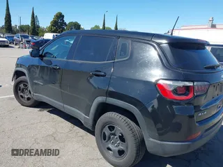 2018 Jeep Compass Sport z VIN 3C4NJDABXJT423666, wystawiony jako IAAI lot #41785935 z przebiegiem 60 880 mil mil oraz . Historia ofert i sprzedaży dostępna na DreamBid. Obrazek 14.