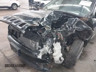 2018 Jeep Cherokee Latitude Plus with VIN 1C4PJMLX3JD598901, listed as a IAAI auction lot 42478797 with Not provided miles and . Bid and sale history available at DreamBid. Image 6.