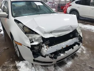 2009 Mercury Milan Premier with VIN 3MEHM08189R613709, listed as a IAAI auction lot 41625292 with 131,176 mi miles. Bid and sale history available at carsss.com. Image 6.