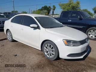 2012 Volkswagen Jetta Sedan SE w/Convenience with VIN 3VWDX7AJ2CM309397, listed as a IAAI auction lot 42020102 with 1 mi miles. Bid and sale history available at carsss.com. Image 1.