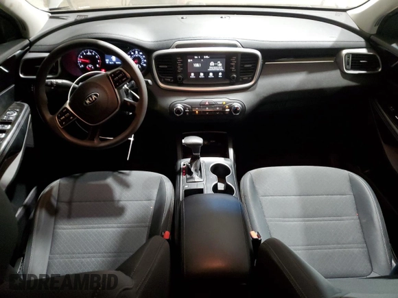2020 Kia Sorento S z VIN 5XYPG4A51LG616381, wystawiony jako Copart lot #83741614 z przebiegiem 95 446 mil mil oraz Czysty tytuł • Clean title. Historia ofert i sprzedaży dostępna na DreamBid. Obrazek 8.