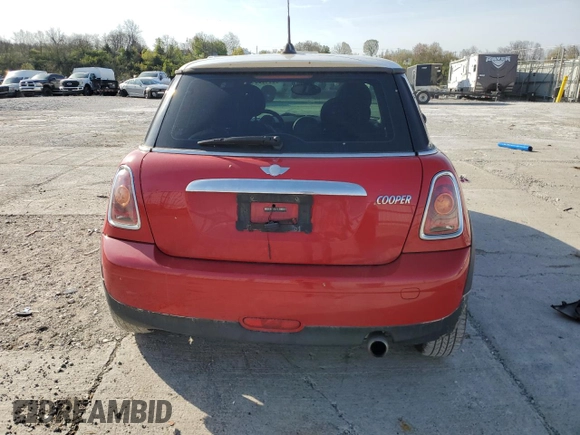 2007 MINI Hardtop z VIN WMWMF33547TT54263, wystawiony jako Copart lot #53400615 z przebiegiem 66 067 mil mil oraz Szkoda całkowita • Salvage title. Historia ofert i sprzedaży dostępna na DreamBid. Obrazek 6.