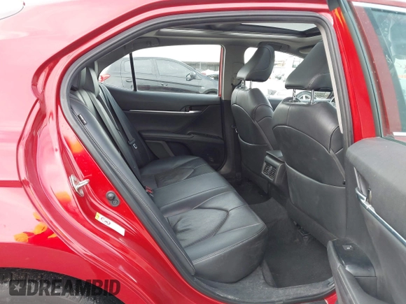 2019 Toyota Camry XSE with VIN 4T1B61HK0KU233466, listed as a IAAI auction lot 41035953 with 122,384 mi miles. Bid and sale history available at carsss.com. Image 8.