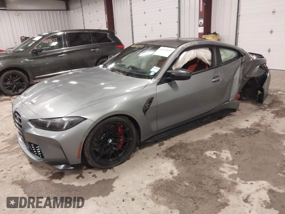 2025 BMW M4 Competition xDrive z VIN WBS33HK05SCT86800, wystawiony jako IAAI lot #41265093 z przebiegiem 838 mil mil oraz . Historia ofert i sprzedaży dostępna na DreamBid. Obrazek 2.