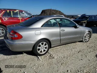 2004 Mercedes-Benz CLK 3.2L with VIN WDBTJ65J94F075764, listed as a Copart auction lot 43388475 with 131,190 mi miles and Clean Title. Bid and sale history available at carsss.com. Image 3.