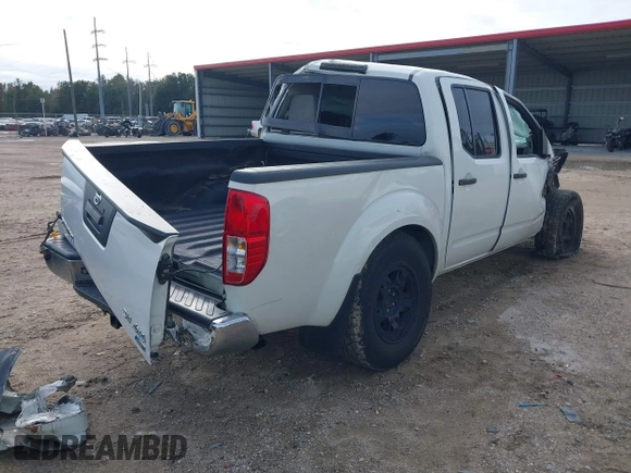 2017 Nissan Frontier SV with VIN 1N6DD0EV2HN765247, listed as a IAAI auction lot 41017764 with 141,942 mi miles and . Bid and sale history available at DreamBid. Image 4.
