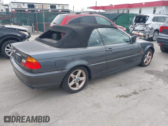 2003 BMW 3 Series 325Ci with VIN WBABS33483PG92670, listed as a IAAI auction lot 42090721 with 182,903 mi miles and . Bid and sale history available at DreamBid. Image 4.