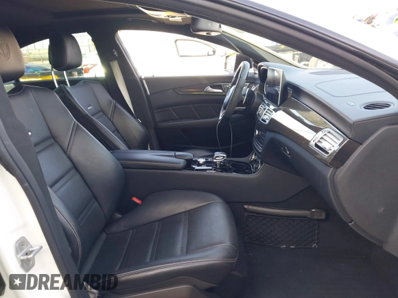 2015 Mercedes-Benz CLS-Class CLS 63 AMG S-Model with VIN WDDLJ7GB5FA134828, listed as a IAAI auction lot 41377844 with 79,219 mi miles. Bid and sale history available at carsss.com. Image 5.