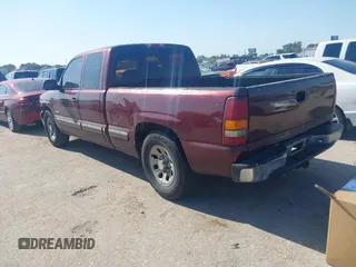 2001 Chevrolet Silverado 1500 LS with VIN 2GCEC19V211284027, listed as a IAAI auction lot 41994056 with 172,947 mi miles. Bid and sale history available at carsss.com. Image 3.