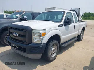 2011 Ford F-250 XL с VIN 1FT7X2B60BEA52497, выставлен на аукционе IAAI как лот 42223000 с пробегом 231 094 миль миль и . История ставок и продаж доступна на DreamBid. Изображение 18.