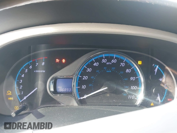 2011 Toyota Sienna XLE AAS with VIN 5TDYK3DC2BS093980, listed as a IAAI auction lot 42064568 with 196,893 mi miles. Bid and sale history available at carsss.com. Image 7.