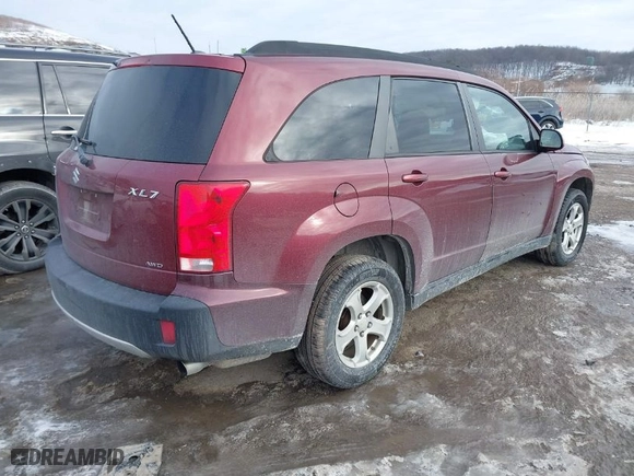 2008 Suzuki XL7 Luxury with VIN 2S3DA417986122300, listed as a IAAI auction lot 41416734 with 140,055 mi miles. Bid and sale history available at carsss.com. Image 4.