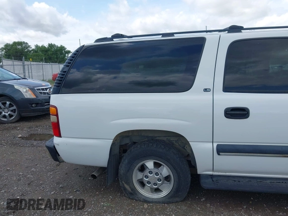2002 Chevrolet Suburban Z71 с VIN 3GNFK16Z42G220862, выставлен на аукционе IAAI как лот 42328110 с пробегом 276 171 миль миль и . История ставок и продаж доступна на DreamBid. Изображение 14.