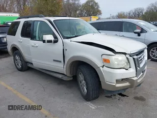 2008 Ford Explorer Eddie Bauer z VIN 1FMEU74888UA26526, wystawiony jako IAAI lot #40964662 z przebiegiem 228 983 mil mil oraz . Historia ofert i sprzedaży dostępna na DreamBid. Obrazek 1.