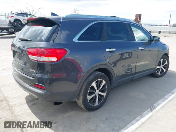 2017 Kia Sorento EX with VIN 5XYPH4A51HG318594, listed as a IAAI auction lot 41902724 with 113,498 mi miles and . Bid and sale history available at carsss.com. Image 4.