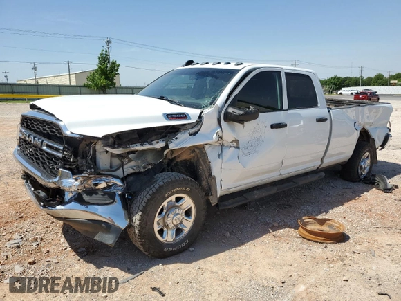 2024 Ram 2500 Tradesman z VIN 3C6UR5HL9RG141202, wystawiony jako Copart lot #56308845 z przebiegiem Nie podano mil oraz Szkoda całkowita • Salvage title. Historia ofert i sprzedaży dostępna na DreamBid. Obrazek 1.