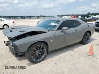 2023 Dodge Challenger R/T Scat Pack z VIN 2C3CDZFJ1PH621537, wystawiony jako Copart lot #56198215 z przebiegiem 5 402 mil mil oraz Szkoda całkowita • Salvage title. Historia ofert i sprzedaży dostępna na DreamBid. Obrazek 1.